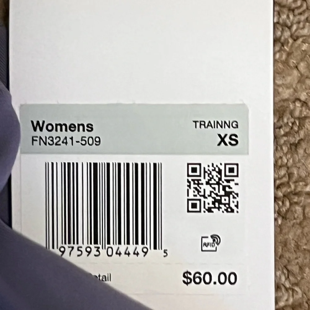 NWT Nike Women's One High-Waisted 7/8 Leggings with Pockets - Picture 3 of 5